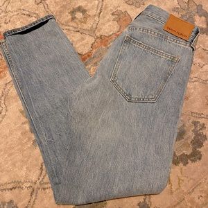 * SOLD* NWT Aritzia boyfriend jeans